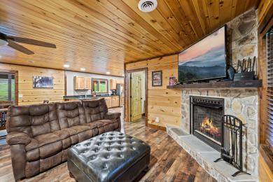 Lake House Coveted Ranch Floorplan, Arts and Crafts, Pet Friendly -Large Fenced in Yard., , on Gatlinburg in Tennessee - Lakehouse Vacation Rental - Lake Home for rent on LakeHouseVacations.com
