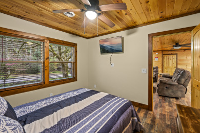 Lake House Coveted Ranch Floorplan, Arts and Crafts, Pet Friendly -Large Fenced in Yard., , on Gatlinburg in Tennessee - Lakehouse Vacation Rental - Lake Home for rent on LakeHouseVacations.com
