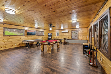 Lake House Coveted Ranch Floorplan, Arts and Crafts, Pet Friendly -Large Fenced in Yard., , on Gatlinburg in Tennessee - Lakehouse Vacation Rental - Lake Home for rent on LakeHouseVacations.com