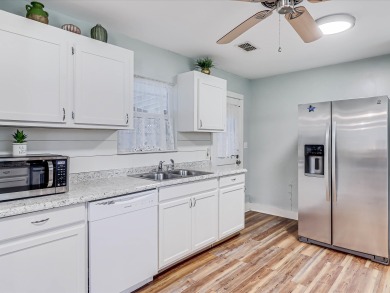 Lake House Quaint in town Cottage, Walk to Restaurants and Bars, Screened Porch, RV Pad, , on Gulf of Mexico - Aransas Bay in Texas - Lakehouse Vacation Rental - Lake Home for rent on LakeHouseVacations.com