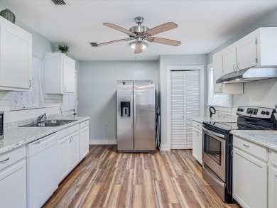 Lake House Quaint in town Cottage, Walk to Restaurants and Bars, Screened Porch, RV Pad, , on Gulf of Mexico - Aransas Bay in Texas - Lakehouse Vacation Rental - Lake Home for rent on LakeHouseVacations.com