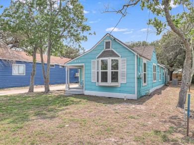 Lake House Quaint in town Cottage, Walk to Restaurants and Bars, Screened Porch, RV Pad, , on Gulf of Mexico - Aransas Bay in Texas - Lakehouse Vacation Rental - Lake Home for rent on LakeHouseVacations.com