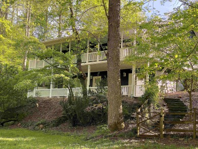 Lake House Fishing, Swimming, Kayaking, Hot Tub, Dog Friendly, , on Nottely River - Union County in Georgia - Lakehouse Vacation Rental - Lake Home for rent on LakeHouseVacations.com