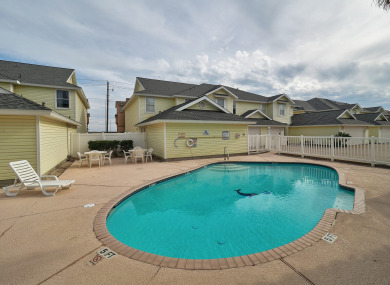 Lake House Spacious, Pet-Friendly Townhome with Private Patio Just Steps to the Beach, , on Gulf of Mexico - Corpus Christi in Texas - Lakehouse Vacation Rental - Lake Home for rent on LakeHouseVacations.com