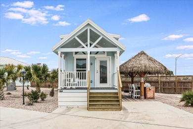 Lake House Community Pool, In Town, Dog Park,Wifi, Hammock Park! 5 Minutes to the Beach!, , on Gulf of Mexico - Port Aransas in Texas - Lakehouse Vacation Rental - Lake Home for rent on LakeHouseVacations.com
