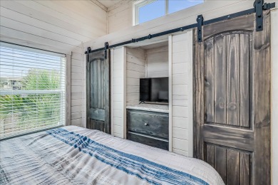 Lake House Community Pool, In Town, Dog Park,Wifi, Hammock Park! 5 Minutes to the Beach!, , on Gulf of Mexico - Port Aransas in Texas - Lakehouse Vacation Rental - Lake Home for rent on LakeHouseVacations.com