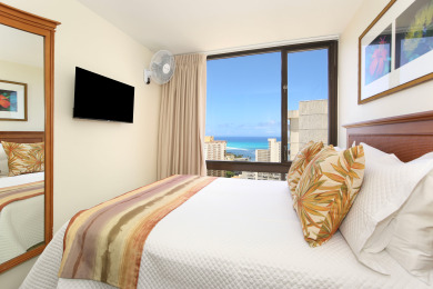 Lake House Ocean & Diamond Head Views! Full Kitchen, Lanai, 1 Free Parking! Sleeps 6, , on Oahu - Honolulu in Hawaii - Lakehouse Vacation Rental - Lake Home for rent on LakeHouseVacations.com