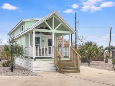Lake House Community Pool, In Town, Dog Park,Wifi, Hammock Park! 5 Minutes to the Beach!, , on Gulf of Mexico - Port Aransas in Texas - Lakehouse Vacation Rental - Lake Home for rent on LakeHouseVacations.com