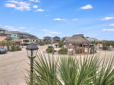Lake House Community Pool, In Town, Dog Park,Wifi, Hammock Park! 5 Minutes to the Beach!, , on Gulf of Mexico - Port Aransas in Texas - Lakehouse Vacation Rental - Lake Home for rent on LakeHouseVacations.com