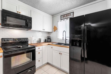 Lake House Kailua Village #201 2nd Floor, Corner Remodeled unit in Downtown Kona. , , on Big Island - Kailua-Kona Bay in Hawaii - Lakehouse Vacation Rental - Lake Home for rent on LakeHouseVacations.com