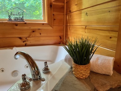 Lake House Virgil's Retreat Your Classic Smoky Mountain Hideaway!, , on Gatlinburg in Tennessee - Lakehouse Vacation Rental - Lake Home for rent on LakeHouseVacations.com