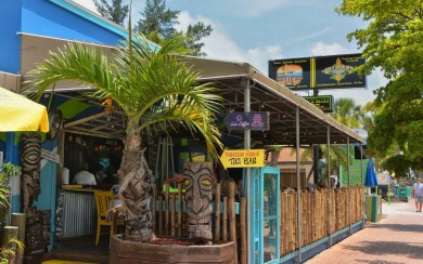 Lake House Cozy Coastal Getaway 1 Bed 1 Bath Siesta Key Condo Steps to Beach , , on  in Florida - Lakehouse Vacation Rental - Lake Home for rent on LakeHouseVacations.com