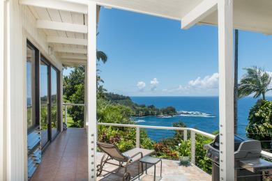Lake House Paradise Bluff Cliffside Home wGorgeous Ocean Views and Tropical Garden, , on  in Hawaii - Lakehouse Vacation Rental - Lake Home for rent on LakeHouseVacations.com