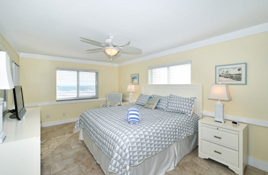 Lake House Siesta Key Stunner with Miles of Gulf and Beach Views 2 Bed 2 Bath , , on  in Florida - Lakehouse Vacation Rental - Lake Home for rent on LakeHouseVacations.com