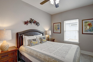 Lake House Charming bungalow with full kitchen and living area!, , on Gulf of Mexico - Port Aransas in Texas - Lakehouse Vacation Rental - Lake Home for rent on LakeHouseVacations.com