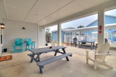 Lake House Charming bungalow with full kitchen and living area!, , on Gulf of Mexico - Port Aransas in Texas - Lakehouse Vacation Rental - Lake Home for rent on LakeHouseVacations.com
