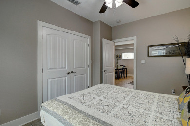 Lake House Charming bungalow with full kitchen and living area!, , on Gulf of Mexico - Port Aransas in Texas - Lakehouse Vacation Rental - Lake Home for rent on LakeHouseVacations.com