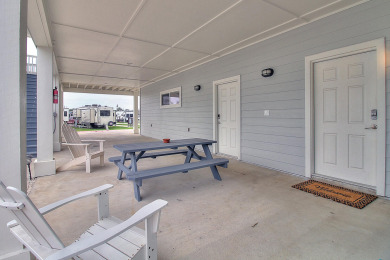 Lake House Charming bungalow with full kitchen and living area!, , on Gulf of Mexico - Port Aransas in Texas - Lakehouse Vacation Rental - Lake Home for rent on LakeHouseVacations.com