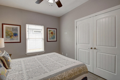 Lake House Charming bungalow with full kitchen and living area!, , on Gulf of Mexico - Port Aransas in Texas - Lakehouse Vacation Rental - Lake Home for rent on LakeHouseVacations.com