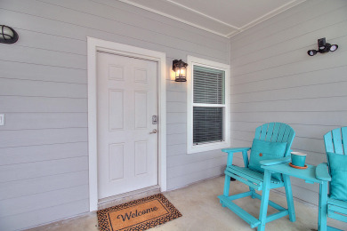 Lake House Charming bungalow with full kitchen and living area!, , on Gulf of Mexico - Port Aransas in Texas - Lakehouse Vacation Rental - Lake Home for rent on LakeHouseVacations.com