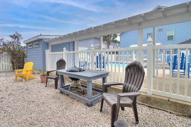 Lake House Charming bungalow with full kitchen and living area!, , on Gulf of Mexico - Port Aransas in Texas - Lakehouse Vacation Rental - Lake Home for rent on LakeHouseVacations.com