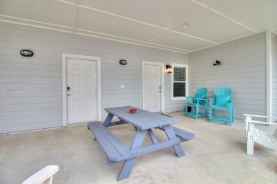 Lake House Charming bungalow with full kitchen and living area!, , on Gulf of Mexico - Port Aransas in Texas - Lakehouse Vacation Rental - Lake Home for rent on LakeHouseVacations.com