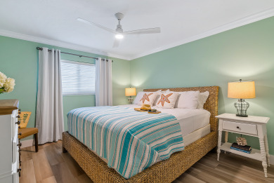 Lake House Elegant Coastal Living 1 Bed 1 Bath Siesta Key Retreat , , on  in Florida - Lakehouse Vacation Rental - Lake Home for rent on LakeHouseVacations.com