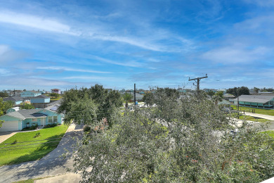 Lake House Barefoot Pelican! Gorgeous 4 bedroom 3.5 bath home in the heart of Rockport!, , on Gulf of Mexico - Aransas Bay in Texas - Lakehouse Vacation Rental - Lake Home for rent on LakeHouseVacations.com