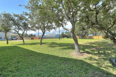 Lake House Barefoot Pelican! Gorgeous 4 bedroom 3.5 bath home in the heart of Rockport!, , on Gulf of Mexico - Aransas Bay in Texas - Lakehouse Vacation Rental - Lake Home for rent on LakeHouseVacations.com