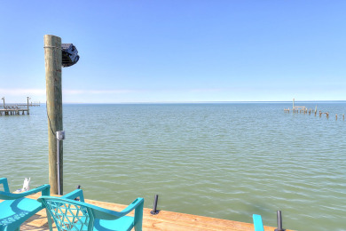 Lake House Soggy Pollards! On Copano Bay! Waterfront! Private 250 ft. lighted pier!, , on Gulf of Mexico - Aransas Bay in Texas - Lakehouse Vacation Rental - Lake Home for rent on LakeHouseVacations.com