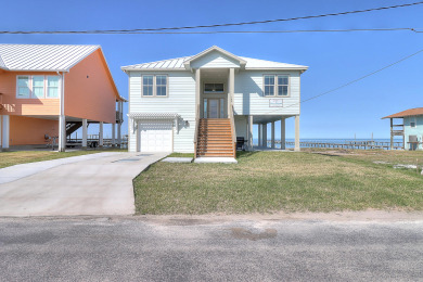 Lake House Soggy Pollards! On Copano Bay! Waterfront! Private 250 ft. lighted pier!, , on Gulf of Mexico - Aransas Bay in Texas - Lakehouse Vacation Rental - Lake Home for rent on LakeHouseVacations.com