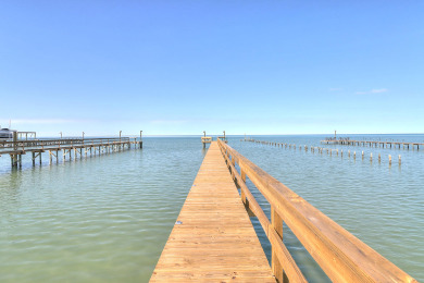 Lake House Soggy Pollards! On Copano Bay! Waterfront! Private 250 ft. lighted pier!, , on Gulf of Mexico - Aransas Bay in Texas - Lakehouse Vacation Rental - Lake Home for rent on LakeHouseVacations.com
