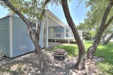Lake House Private deck, boat parking, 2 bedroom 2 bath coastal cottage in Holiday Beach, , on Gulf of Mexico - Aransas Bay in Texas - Lakehouse Vacation Rental - Lake Home for rent on LakeHouseVacations.com