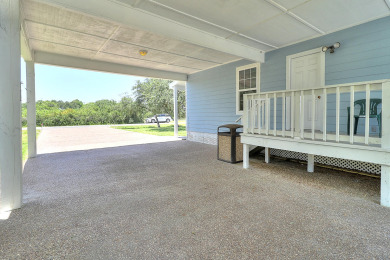 Lake House Private deck, boat parking, 2 bedroom 2 bath coastal cottage in Holiday Beach, , on Gulf of Mexico - Aransas Bay in Texas - Lakehouse Vacation Rental - Lake Home for rent on LakeHouseVacations.com