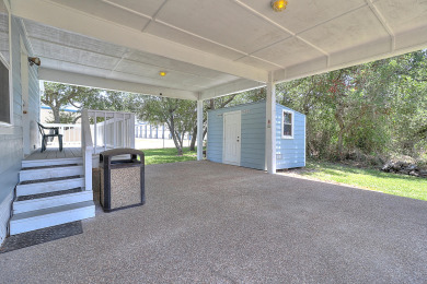 Lake House Private deck, boat parking, 2 bedroom 2 bath coastal cottage in Holiday Beach, , on Gulf of Mexico - Aransas Bay in Texas - Lakehouse Vacation Rental - Lake Home for rent on LakeHouseVacations.com