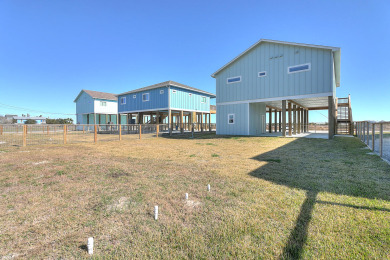 Lake House Gorgeous 32 home with amazing waterviews! Veteran Owned Business, , on Gulf of Mexico - Aransas Bay in Texas - Lakehouse Vacation Rental - Lake Home for rent on LakeHouseVacations.com