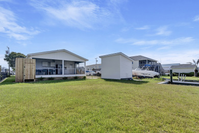 Lake House Waterfront Haven Private Dock, , on Atlantic Ocean - Surf City in North Carolina - Lakehouse Vacation Rental - Lake Home for rent on LakeHouseVacations.com