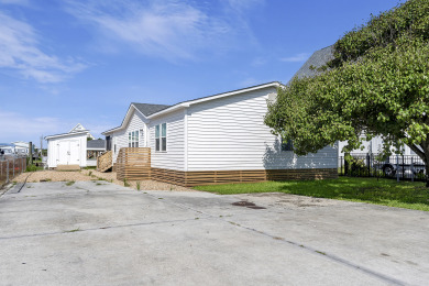 Lake House Waterfront Haven Private Dock, , on Atlantic Ocean - Surf City in North Carolina - Lakehouse Vacation Rental - Lake Home for rent on LakeHouseVacations.com
