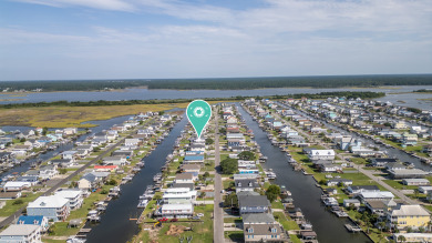 Lake House Waterfront Haven Private Dock, , on Atlantic Ocean - Surf City in North Carolina - Lakehouse Vacation Rental - Lake Home for rent on LakeHouseVacations.com