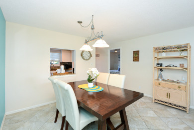 Lake House Siesta Key 2 Bed 2 Bath Gem Steps to the Sand and Surf, , on  in Florida - Lakehouse Vacation Rental - Lake Home for rent on LakeHouseVacations.com