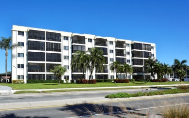 Lake House Beachy 2BR Getaway Ground Floor, Siesta Key, , on  in Florida - Lakehouse Vacation Rental - Lake Home for rent on LakeHouseVacations.com