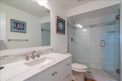 Lake House Your Cozy Beach Getaway 2 Bed 2 Bath Siesta Key Condo Walk to Beach, , on  in Florida - Lakehouse Vacation Rental - Lake Home for rent on LakeHouseVacations.com