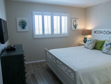 Lake House Best View on Siesta Key 1 Bed 1 Bath Top Floor Steps to Beach, , on  in Florida - Lakehouse Vacation Rental - Lake Home for rent on LakeHouseVacations.com