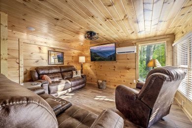 Lake House Cozy Couple Escape Close to Downtown - New Remodel!, , on Gatlinburg in Tennessee - Lakehouse Vacation Rental - Lake Home for rent on LakeHouseVacations.com