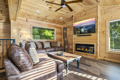 Lake House Cozy Couple Escape Close to Downtown - New Remodel!, , on Gatlinburg in Tennessee - Lakehouse Vacation Rental - Lake Home for rent on LakeHouseVacations.com