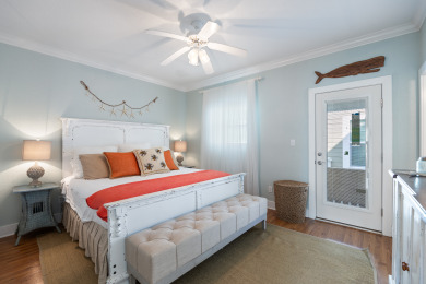 Lake House Cozy Coastal Cottage Is Extra Nice & 3 Minutes To Beaches! , , on Gulf of Mexico - Pensacola in Florida - Lakehouse Vacation Rental - Lake Home for rent on LakeHouseVacations.com