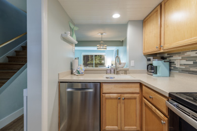 Lake House 905 Tanglewood Just across from the beach! 2 BR 2.5 Bath, Free Bikes, Pool, , on Atlantic Ocean - Hilton Head Island in South Carolina - Lakehouse Vacation Rental - Lake Home for rent on LakeHouseVacations.com