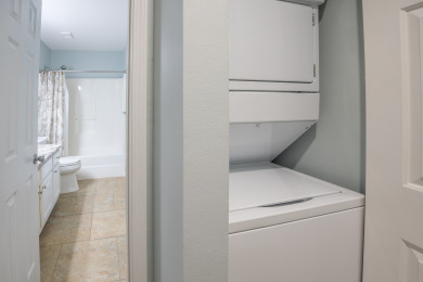 Lake House Vacations Are Grand At Grand Caribbean East! Specializing In Vacay Getaway, , on Gulf of Mexico - Pensacola in Florida - Lakehouse Vacation Rental - Lake Home for rent on LakeHouseVacations.com