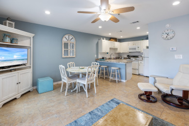 Lake House Vacations Are Grand At Grand Caribbean East! Specializing In Vacay Getaway, , on Gulf of Mexico - Pensacola in Florida - Lakehouse Vacation Rental - Lake Home for rent on LakeHouseVacations.com