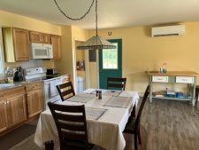 Lake House Charlie's Lakefront Cottage, Bright new kitchen with dishwasher, full size oven and microwave, on Lake Shawnee in Pennsylvania - Lakehouse Vacation Rental - Lake Home for rent on LakeHouseVacations.com
